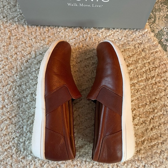 Vionic Gianna slip on shoes - Picture 4 of 6